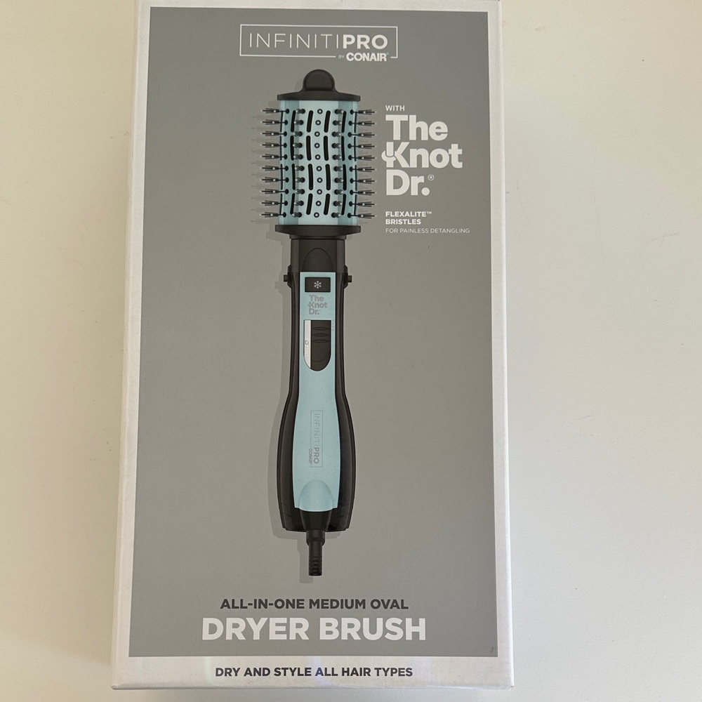 INFINITIPRO by Conair Dryer Brush - Black and Blue